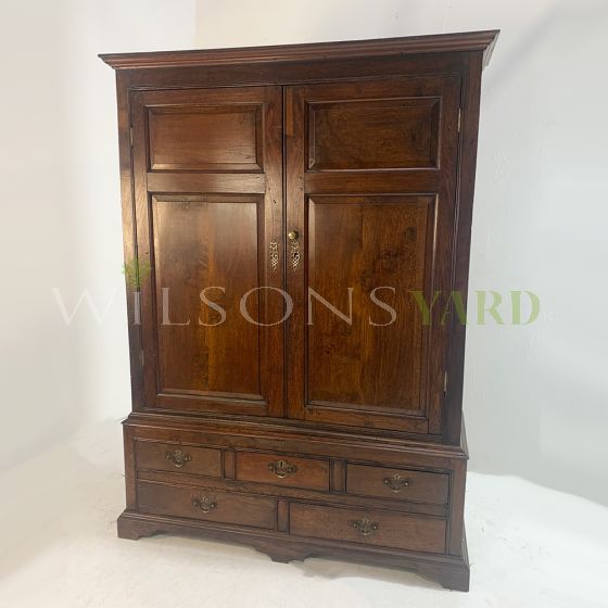 Original English Oak Georgian livers cupboard / wardrobe 
